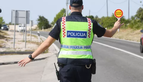 20.09.2023., Sibenik - Prometna policija PU Sibensko-kninske ukljucila se u akciju Dan bez poginulih u prometu. Akcija se provodi na nivo Europske unije (ROADPOL) a za vrijeme provodjenja iste, na podrucju svih policijskih uprava u Republici Hrvatskoj provodit ce se pojacane preventivno-represivne aktivnosti s ciljem suzbijanja najtezih prometnih prekrsaja iz skupine brzine, alkohola, nekoristenja sigurnosnog pojasa te nepropisne upotrebe mobitela za vrijeme voznje. Photo: Hrvoje Jelavic/PIXSELL