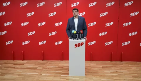 Zagreb, 20.08.2024. - Konferencija za novinare predsjednika SDP-a Peđe&nbsp;Grbina o&nbsp;unutarstranačkim izborima. Na fotografiji Peđa Grbin.foto HINA/ Admir BULJUBA&Scaron;IĆ/ abu