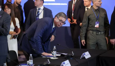 Dubrovnik, 09.10.2024 - Predsjednik Vlade Republike Hrvatske Andrej Plenković i predsjednik Ukrajine Volodimir Zelenski domaćini su 3. sastanka na vrhu Ukrajina &ndash; Jugoistočna Europa, u Hotelu Excelsior u Dubrovniku. Predsjednik Vlade Andrej Plenković i predsjednik Ukrajine Volodimir Zelenski dočekuju predsjednika država i vlada, Na slici Aleksanar Vučić.foto HINA/ Damir SENČAR/ ds