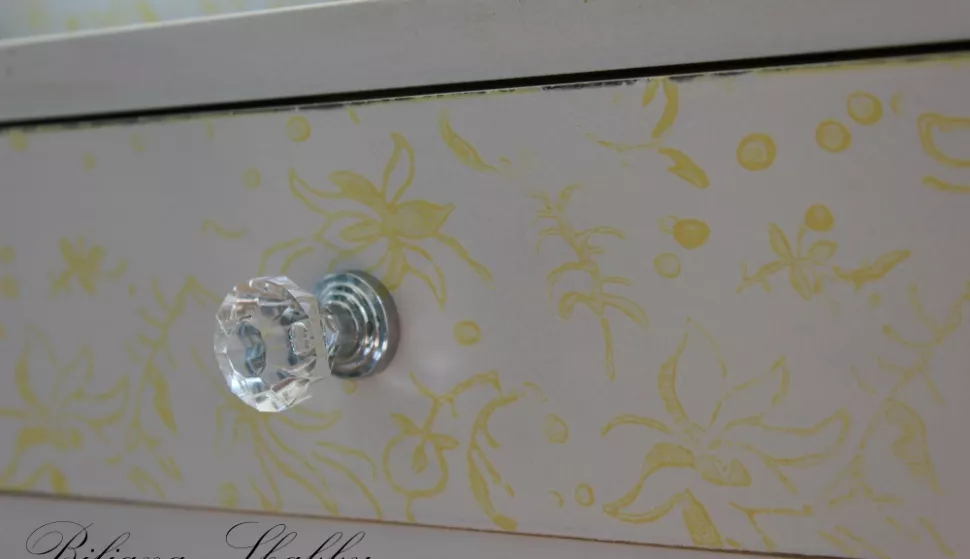 Romantican stilski stol