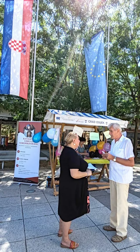 Volonteri "Veronikinog rupca" četvrti put obilježili Svjetski dan baka, djedova i svih starijih osobasrpanj 2024.Snimila: Nevenka Špoljarić