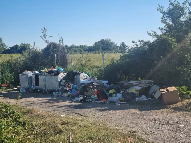 Aljma&scaron; smeće otpad nije odvezeno tri tjedna srpanj 2024