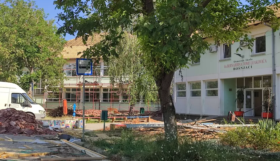 U tijeku su radovi na sanaciji &scaron;kole u Bo&scaron;njacima, kolovoz 2024.snimila Marija Le&scaron;ić Omerović
