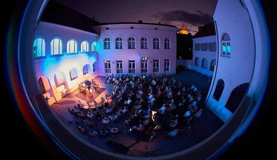 OLJK 2024., Trio, dvori&scaron;te Stare pekare