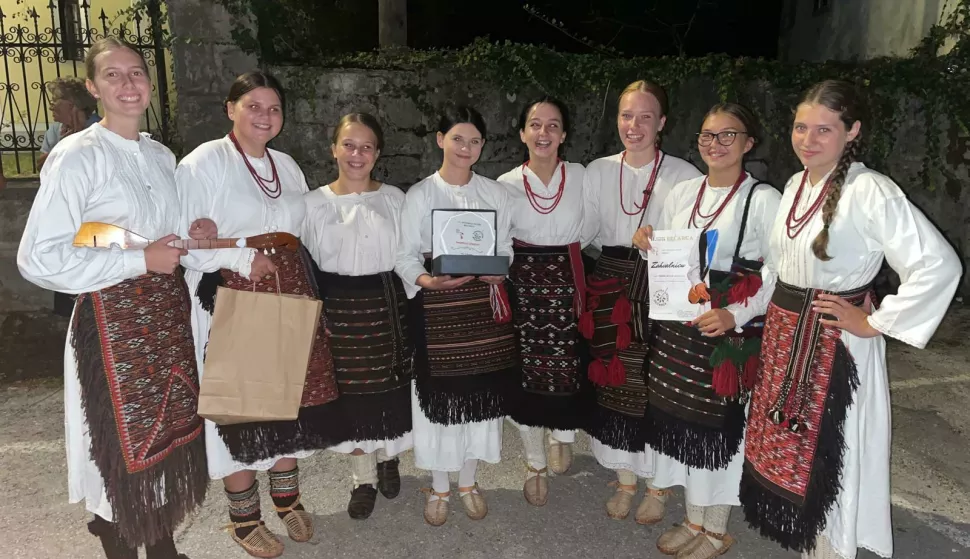 pjevačka skupina HKUD-a &Scaron;iroka Kula