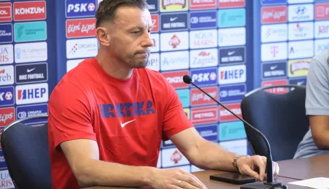 Zagreb, 02.09.2024. - Konferencija za medije hrvatskih izbornika nogometnih U-21 i A reprezentacije, Ivice Olića i Zlatka Dalića, te izbornika futsal reprezentacije Marinka Mavrovića. Na fotografiji Ivica Olić.foto HINA/ Admir BULJUBA&Scaron;IĆ/ abu