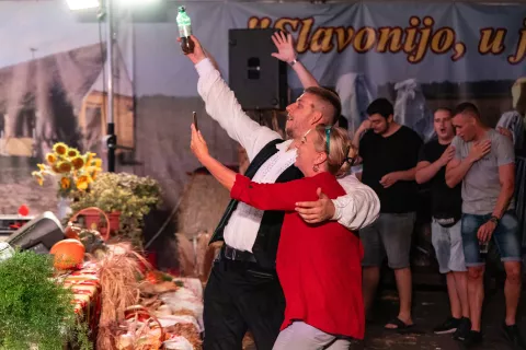 Kulturna manifestacija "Slavonijo, u jeseni si zlatna" u Tenji