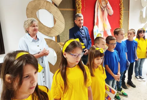 Prva&scaron;iće su pozdravili ravnateljica Božica Majhen i gradonačelnik Ilija Nikolić