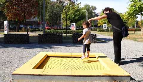 Osijek, 12. 09. 2024., Trg B. Jelačića, Donji grad, slobodnjaci, DGO slobodnjaci, slobodnjak, dječje igrali&scaron;te, igraSNIMIO BRUNO JOBST