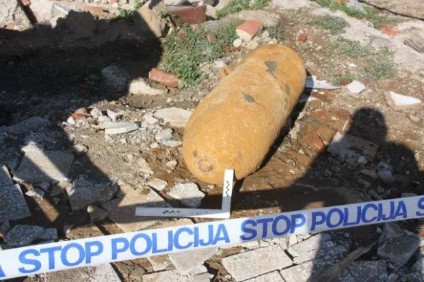 Zrakoplovna bomba te&scaron;ka 250 kg uni&scaron;tena kod Nove Gradi&scaron;ke