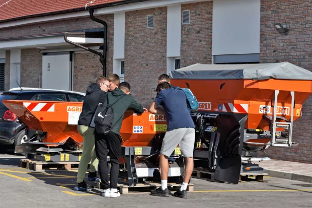 Slavonija...Vinkovci...26.09.2024.Regionalni centar kompetentnosti u poljoprivredi, Vinkovci; Hrvatska gospodarska komora &ndash; Županijska komora Vukovar, pod pokroviteljstvom Ministarstva poljoprivrede, &scaron;umarstva i ribarstva, Vukovarsko &ndash; srijemske Županije i Grada Vinkovci, 25. i 26. rujna 2024. u Vinkovcima organizira poljoprivredni forum i izložbu pametnih tehnologija "Smart Agro 2024.", koji su posvećeni primjeni pametnih tehnologija i opreme u poljoprivredi;foto Gordan Panić