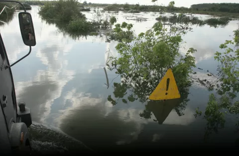 OSIJEK, 21. 09. 2014, KARA&Scaron;ICA, POPLAVA, ZEČIJI NASIP, VREĆE, VOJSKA, INTERVNTNA POLICIJA, HGSS. OBRANA OD POPLAVE...snimio GOJKO MITIĆ