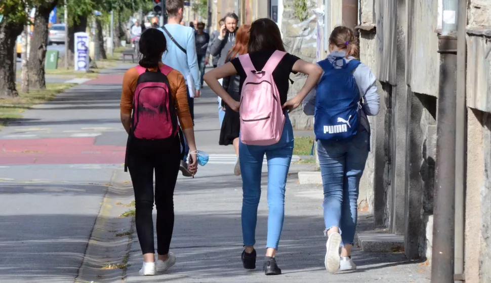 osijek, 28 rujna 2020, 9,30 sati, vukovarska ulica, promet, pije&scaron;aci, zebra, učenicisnimio zdenko pu&scaron;ić