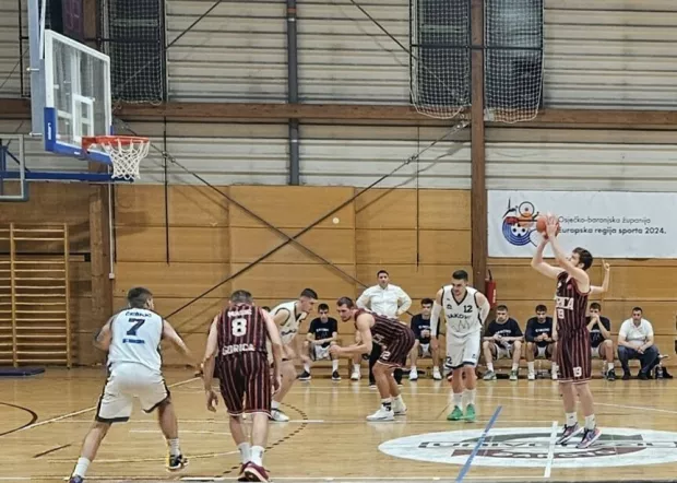 Furioznih pola sata domaćina na Viju&scaron;u, gostima pobjede na Istoku