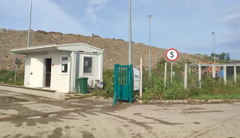 Ulaz na odlagali&scaron;te u Županji, lipanj 2024.snimila Marija Le&scaron;ić Omerović