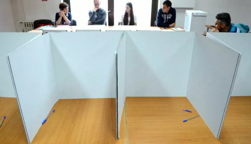 osijek, 21 svibanj 2017, 8,00 sati, lokalni izbori, biračko mjesto broj 57, sjenjak 133, gč novi grad,snimio zdenko puić------kolor 1x novosti