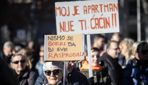 Zagreb, 23.11.2024 - Građanska inicijativa "Spasimo male obiteljske iznajmljivače" organizirala je skup nezadovoljstva pod nazivom "Da slobodi rada iznajmljivača, ne diskriminaciji, zabranama i porezima koji nas uni&scaron;tavaju!".Foto Hina/ Dario GRZELJ/ dag