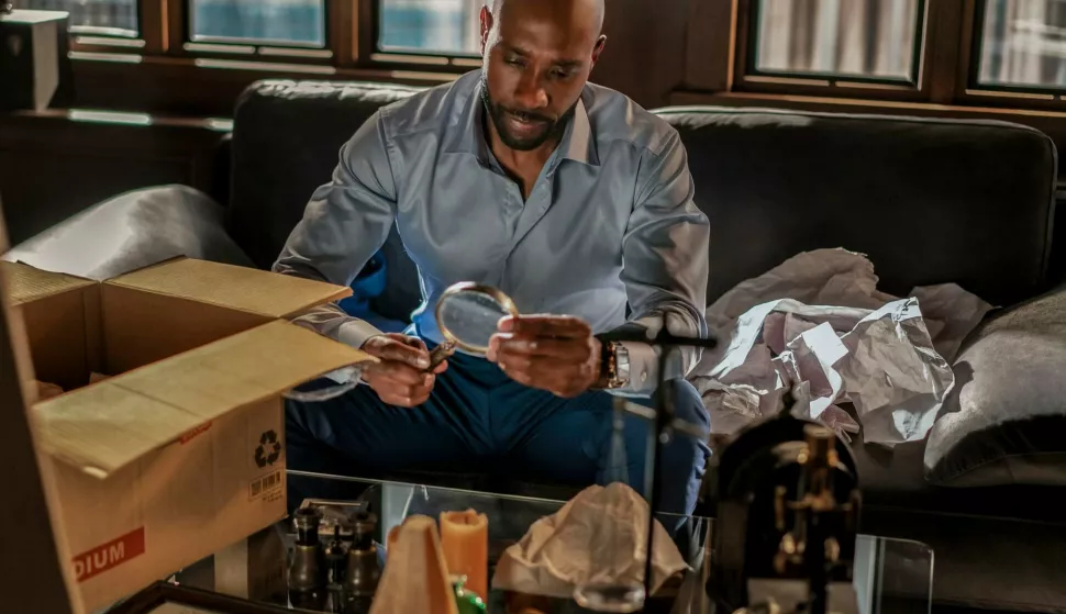 serija "Watson"Morris Chestnut kao John Watson