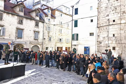 Split, 30. 11. 2024. - Znanstvena knjižara Marko Marulić, akademik Dario Vretenar