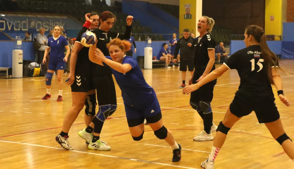 Osijek, 06. 12. 2024, SD Zrinjevac, tradicionalni Veteranski rukometni turnir. Teren i oko terena.snimio GOJKO MITIĆ