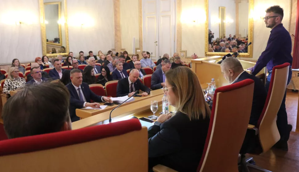 Osijek, 27. 11. 2024, Velika vjećnica, Županijska 4. Sjednica Županijske skup&scaron;tine.snimio GOJKO MITIĆ