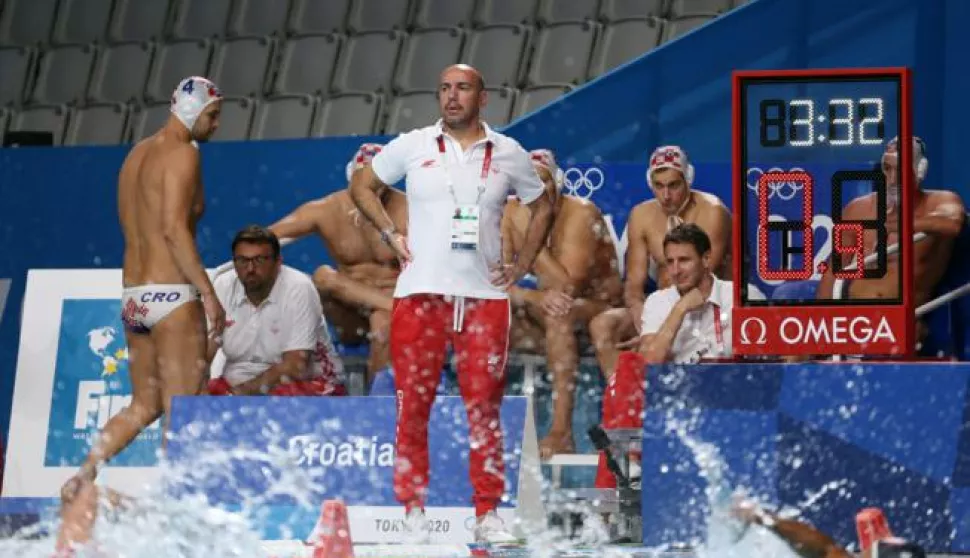 Tokio, 08.08.2021 - Utakmica vaterpolo turnira Olimpijskih igara Tokio 2020 za peto mjesto, Hrvatska - SAD. Na slici izbornik Ivica Tucak.foto HINA/ Damir SENCAR/ ds