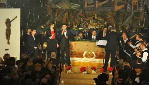 kultura...vukovar...21.12.2013.zupna crkva sv. filipa i jakova; hrt snimio bozicni koncert tiha nocfoto gordan panic