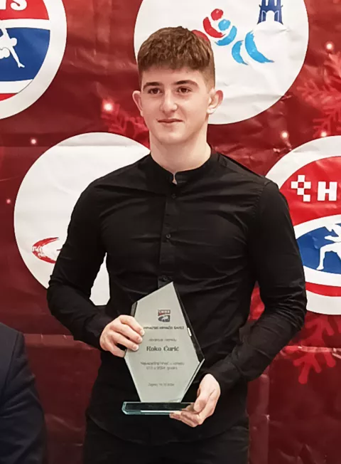 Roko Ćurić najbolji je hrvač do 15 godina