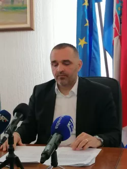 Gradonačelnik Damir Juzbašićsnimila Marija Lešić Omerović