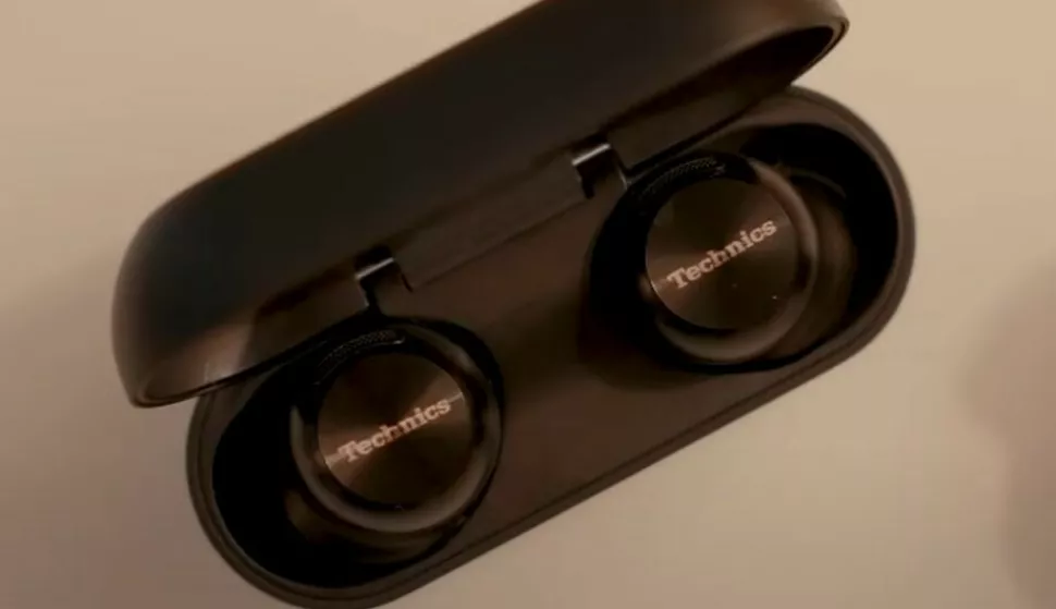 Nove Technics EAH-AZ100 slušalice