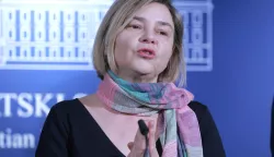 Zagreb, 20.1.2025.- Održana je konferencija za novinare Kluba zastupnika Možemo! na temuZakon o vlasni&scaron;tvu. Na konferenciji za medije govorio je zastupnik Marin Živković.Na slici Sandra Benčić. foto HINA/ Tomislav PAVLEK/ tp