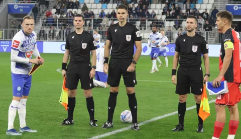 Osijek, 02. 11. 2024, Opus Arena, SuperSport HNL 24/25, nogmet, Osijek - Gorica. Suc, glavni sudac Terzić Ante (Split)snimio GOJKO MITIĆ