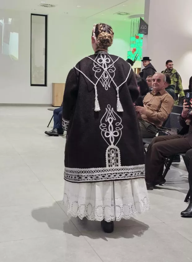 revija &scaron;okačkih kabanica siječanj 2025