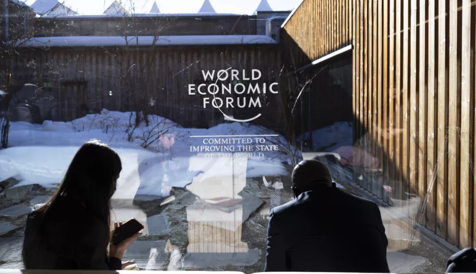 epa11842210 The World Economic Forum (WEF) emblem displayed on a window during the 55th annual World Economic Forum (WEF) meeting in Davos, Switzerland, 21 January 2025. The World Economic Forum's annual meeting gathers entrepreneurs, scientists, and corporate and political leaders in Davos from January 20 to 24. EPA/LAURENT GILLIERON