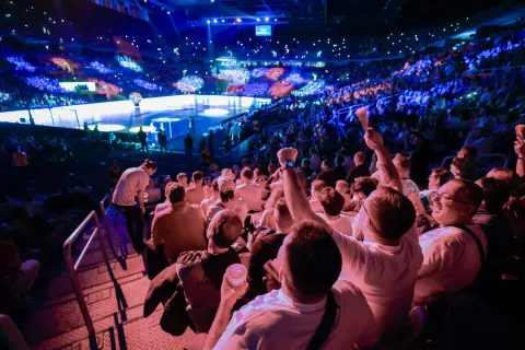 Zagreb, 26.01.2025 - Susret 3. kola 2. kruga Svjetskog prvenstva rukometaša, Hrvatska - Slovenija. Na slici hrvatski i slovenski navijači tijekom utakmice.foto HINA/ Damir SENČAR/ ds