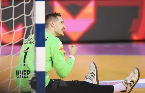 Zagreb, 26.01.2025 - Susret 3. kola 2. kruga Svjetskog prvenstva rukometaša, Hrvatska - Slovenija. Na slici Dominik Kuzmanović slavi pobjedu.foto HINA/ Damir SENČAR/ ds