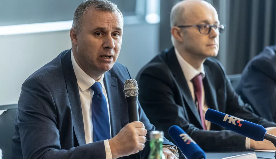 Zagreb, 18.1.2023 - Svečano potpisivanje sporazuma o suradnji na poslovima subvencioniranja kamata iz sredstava Nacionalnog plana oporavka i otpornosti (NPOO) između Hrvatske banke za obnovu i razvitak (HBOR) i 15 poslovnih banaka. Na slici Hrvoje Čuvalo.Foto Hina/ Dario GRZELJ/ dag