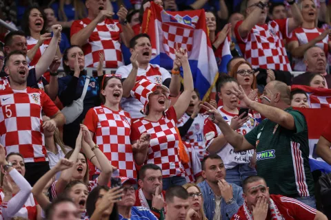 Zagreb, 28.01.2025 - Četvrtfinalni susret Svjetskog prvenstva rukometaša: Hrvatska - Mađarska. Na slici hrvatski navijači.foto HINA/ Damir SENČAR/ ds