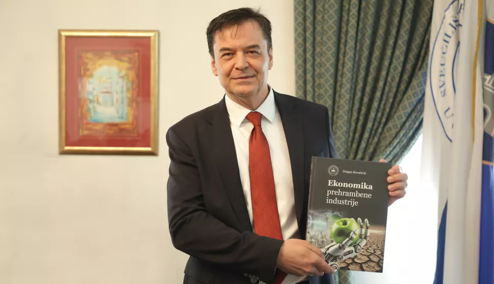 Osijek, 30. 01. 2025., Aula Rektorata, promocija knjige, Ekonomika prehrambene industrije, Dragan Kovačević - autorSNIMIO BRUNO JOBST