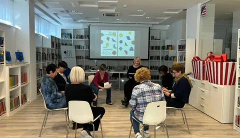 Udruga Pariter iz Rijeke održala je dvodnevnu radionicu pod nazivom "Kako se kvalitetno pripremiti za organizaciju Žive knjižnice" u Gradskoj knjižnici Vukovar