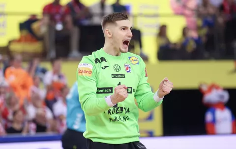 Zagreb, 30.01.2025 - Polufinalni susret Svjetskog prvenstva rukometaša: Hrvatska - Francuska. Na slici Dominik Kuzmanović.foto HINA/ Damir SENČAR/ ds