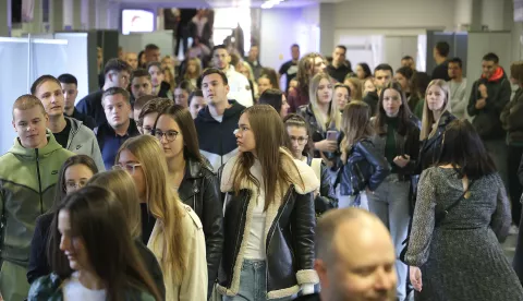 Osijek, 01. 10. 2024., EFOS, brucoši, studenti, student, studentica, početak akademske godine 24/25, obilazak fakulteta, reportažaSNIMIO BRUNO JOBST