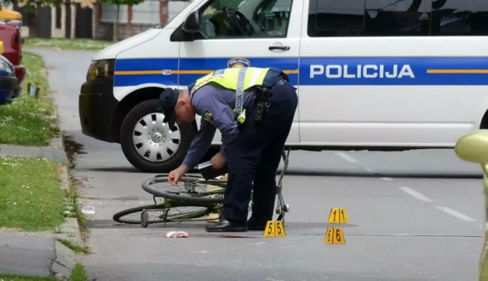 osijek, 4 svibanj 2015, petefijeva, prometna, biciklistsnimio zdenko puić