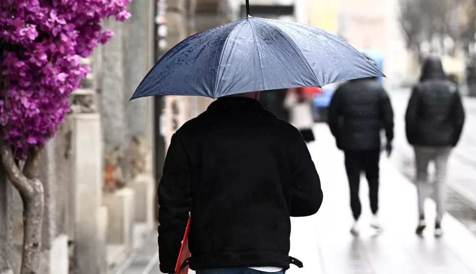 11.12.2024., Zagreb - Kisno jutro u gradu. Photo: Marko Lukunic/PIXSELL