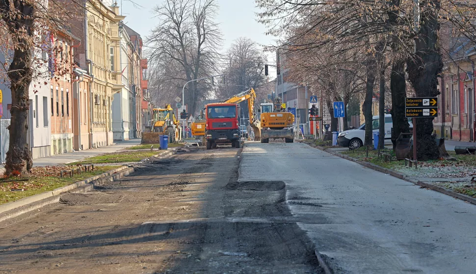 Osijek, 04. 02. 2025., Gundulićeva ulica, Sunčana ulica - Radićeva ulica, zatvoreno za prometSNIMIO BRUNO JOBST