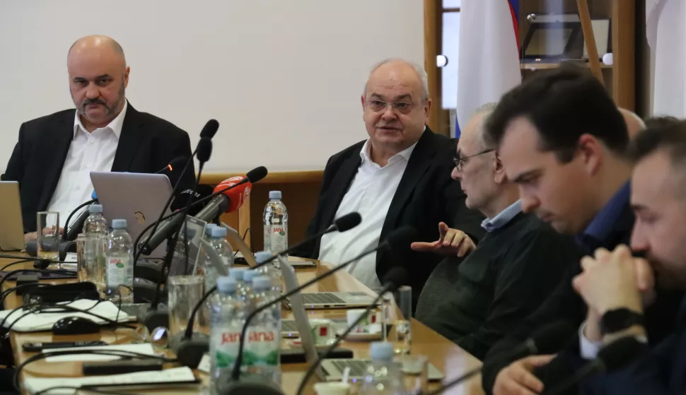 SLAVONSKI BROD - IZVANREDNA SJEDNICA GRADSKOG VIJEĆAVELJAČA 2025.