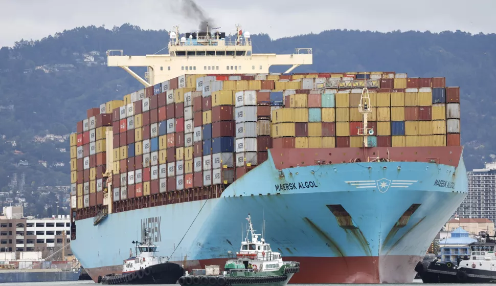 epa11873689 A tugboats guides a container ship at the Port of Oakland in Oakland, California, USA, 03 February 2025. US President Donald Trump has threaten a 25 percent tariff on Mexico and Canada, and a 10 percent tariff with China. Trump has since paused tariffs for 30 days for Mexico and Canada. EPA/JOHN G. MABANGLO