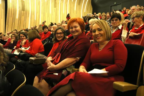 Osijek, 04. 02. 2025, Kulturni centar Osijek, KD Franjo Krežma. Dan crvenih haljina. Koncet. Udruga crebrovaskularnih bolesnika OBŽ CEREBRO Grad Osijek. Akademija za umjetnost i kulturu u Osijeku.snimio GOJKO MITIĆ