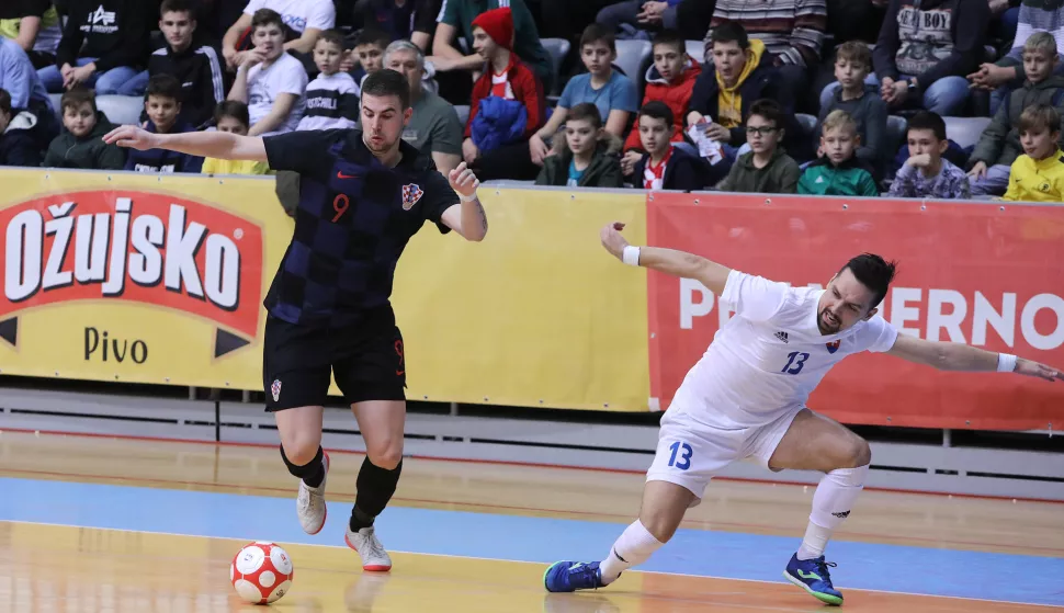 Osijek.30.01.2020. Dvorana Gradski vrt.Hrvatska-Ceska kvalifikacijska utakmica za SP u futsalu Na fotografiji: Luka PericFoto:Marko Mrkonjic