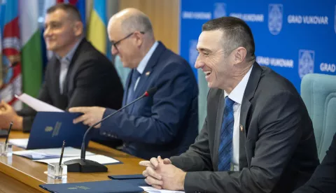 16.12.2024. Vukovar - Potpredsjednik Vlade i ministar prostornog uredjenja, graditeljstva i drzavne imovine g. Branko Bacic posjetio je Grad Vukovar. Tom je prilikom odrzao radni sastanak s gradonacelnikom Grada Vukovara g. Ivanom Penavom. Photo: Davor Javorovic/PIXSELL